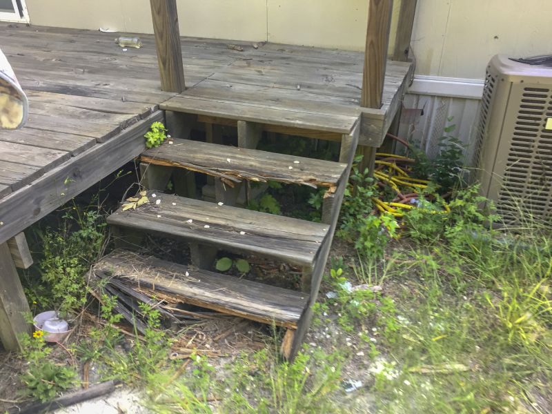 Wood Stairs Replacement in Conroe, TX